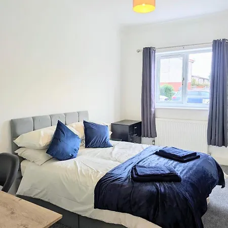 Ferienhaus Danebury House Sleeps 13 With Parking York