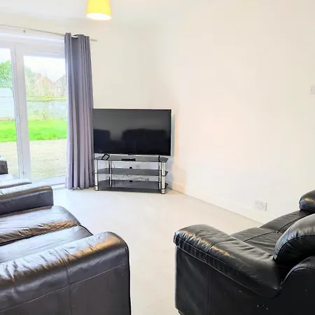 Danebury House Sleeps 13 With Parking * York