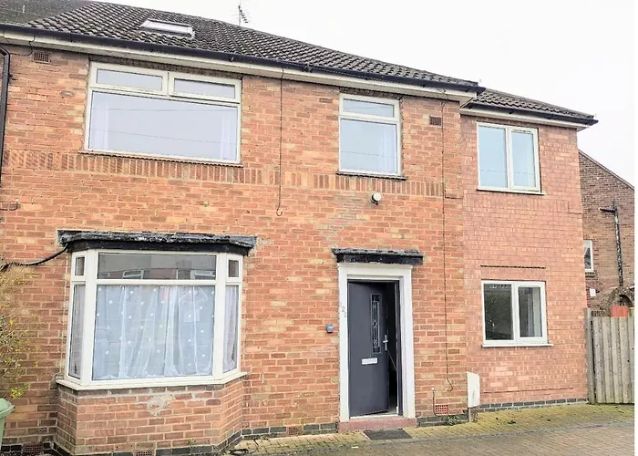 Сasa de vacaciones Danebury House Sleeps 13 With Parking *