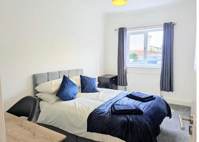 Сasa de vacaciones Danebury House Sleeps 13 With Parking York