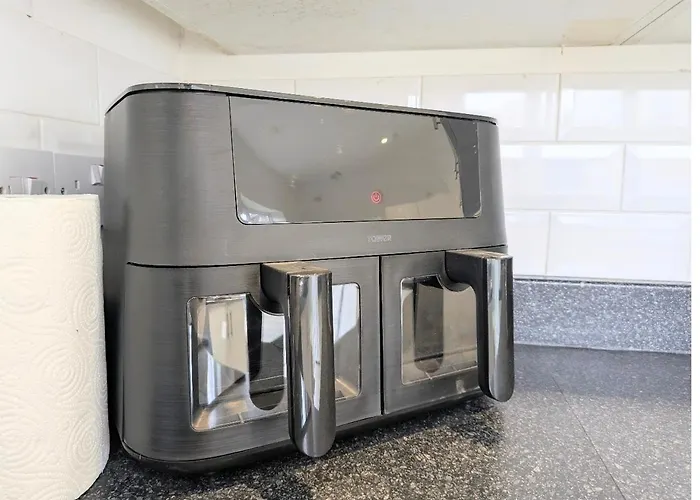 Danebury House Sleeps 13 With Parking * York