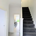 Nyaraló Danebury House Sleeps 13 With Parking York